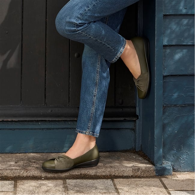 Lark Shoes