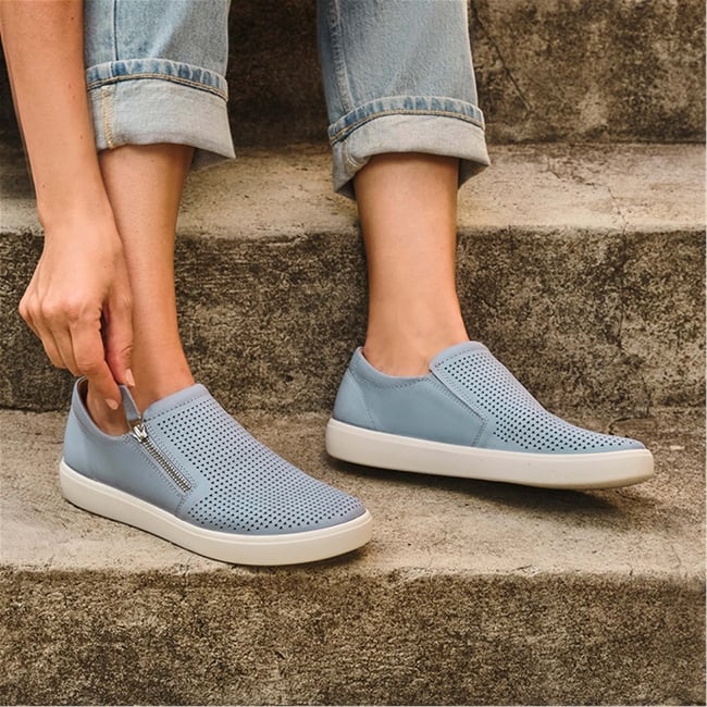 Daisy Trainers