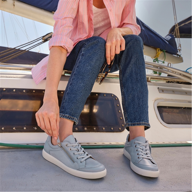 Chase II Sneakers