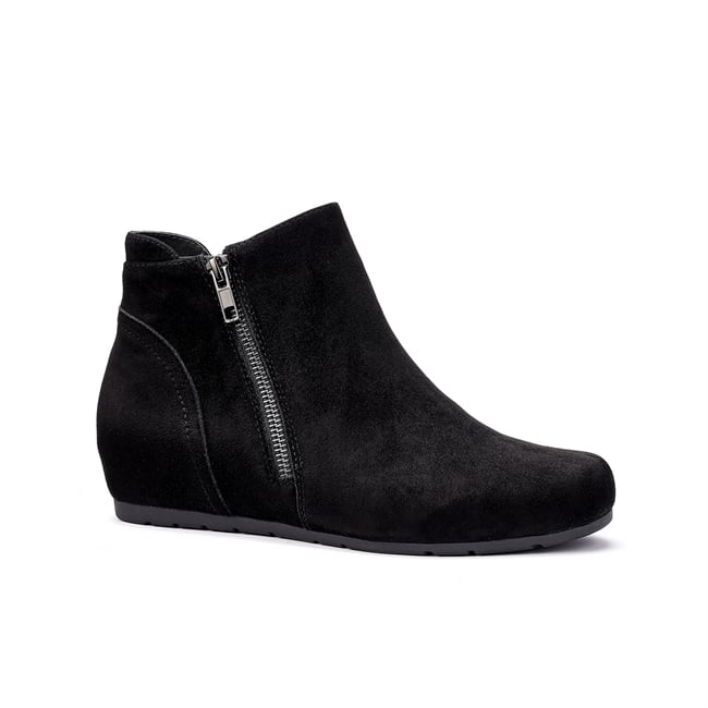 Avebury Boots