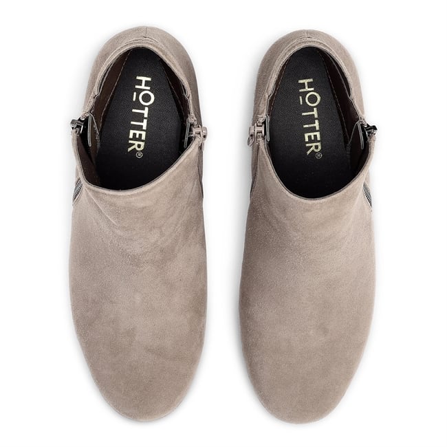 Avebury Boots