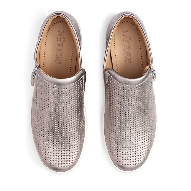 Daisy Trainers