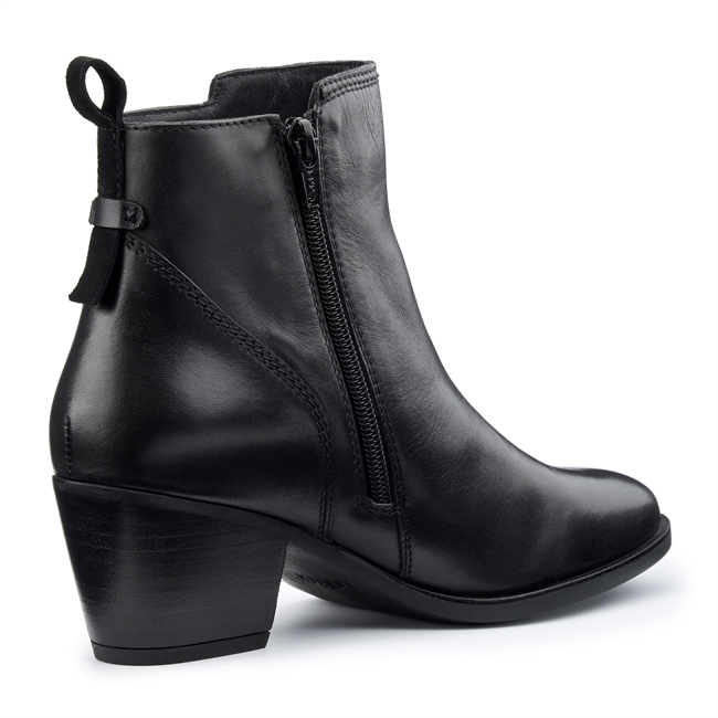 Delight Boots