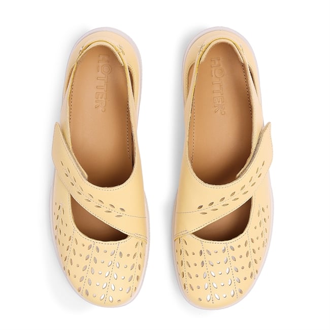 Daphne Shoes