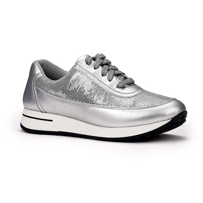 Gleam Trainers
