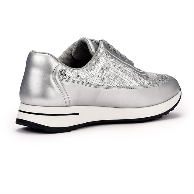 Gleam Trainers