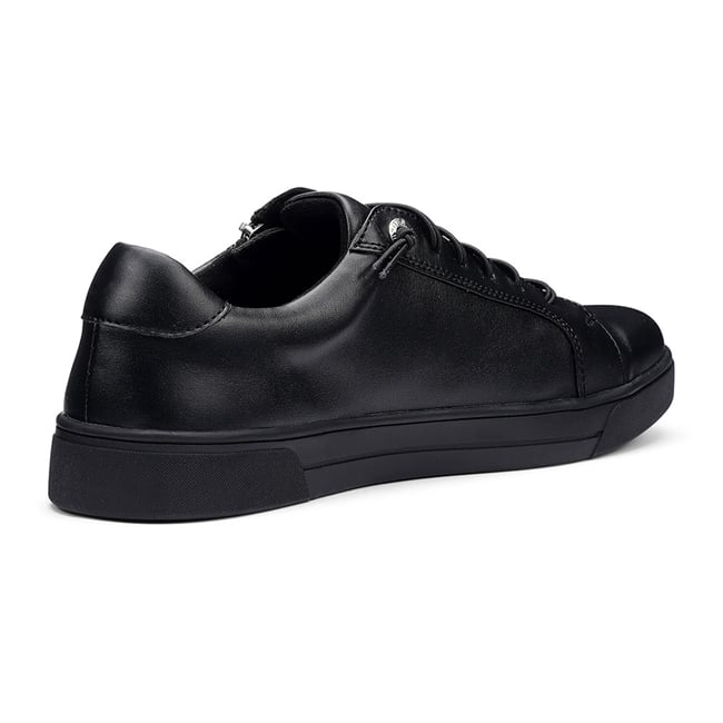 Leonie Trainers