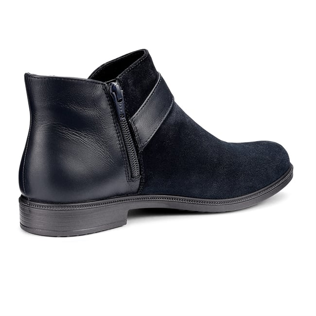 Linton Boots