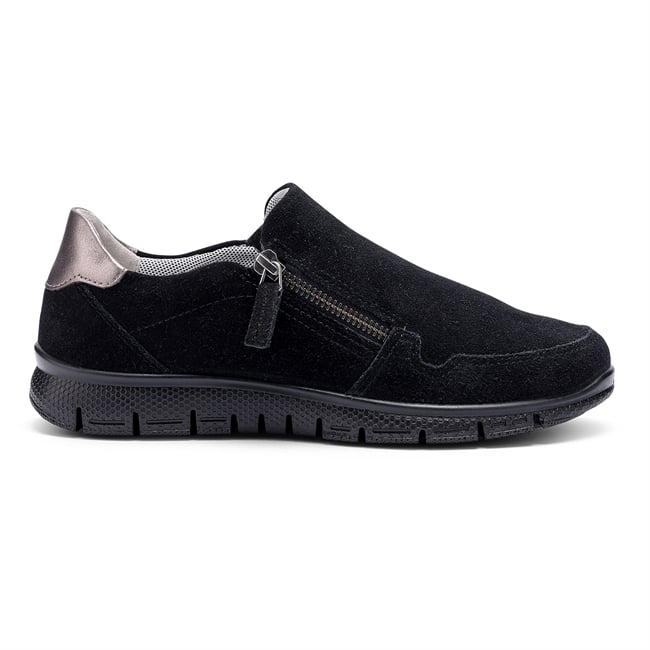 Skyla Sneakers