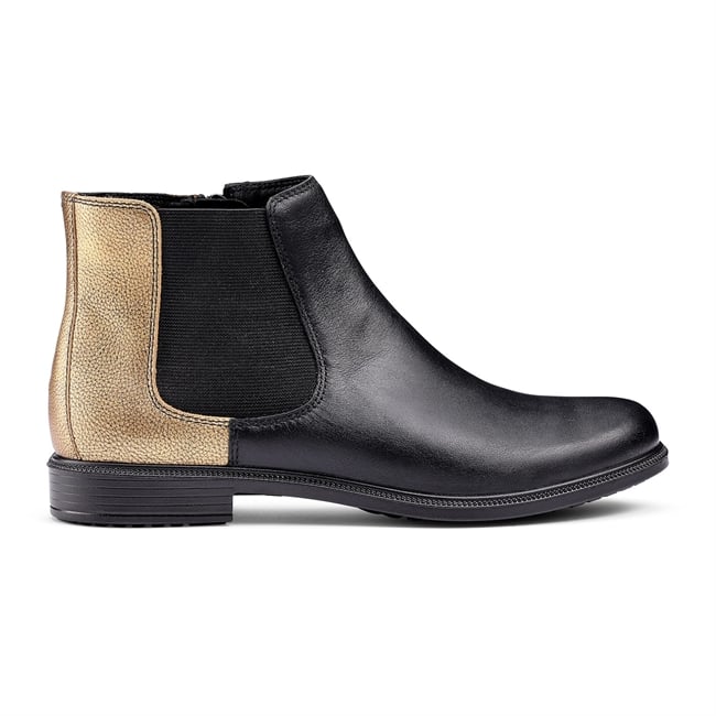 Tenby Boots