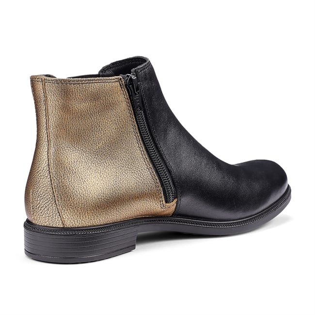 Tenby Boots