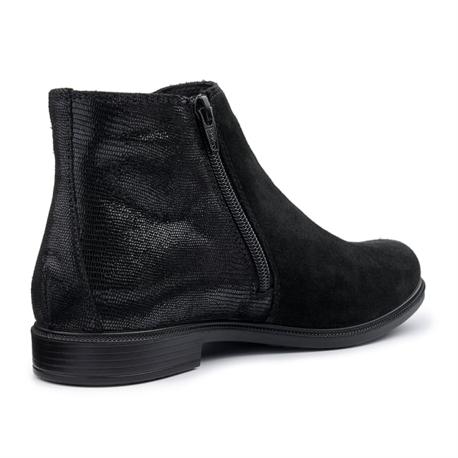 Tenby Boots