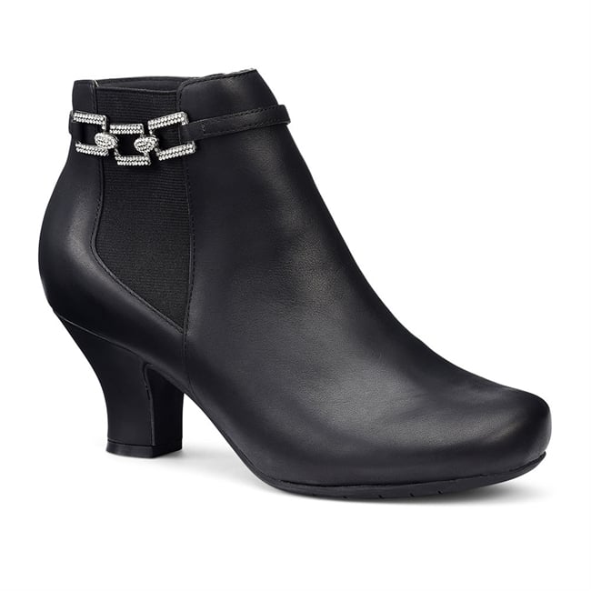 Verse Boots