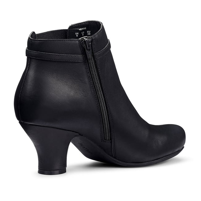 Verse Boots
