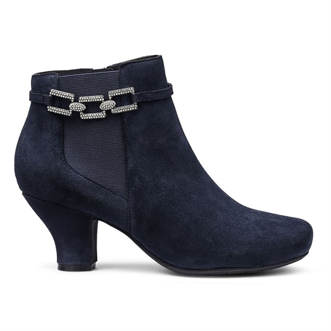 Verse Boots