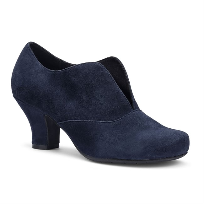 Waltz Heels