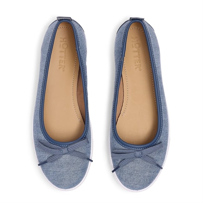 Willa Trainers