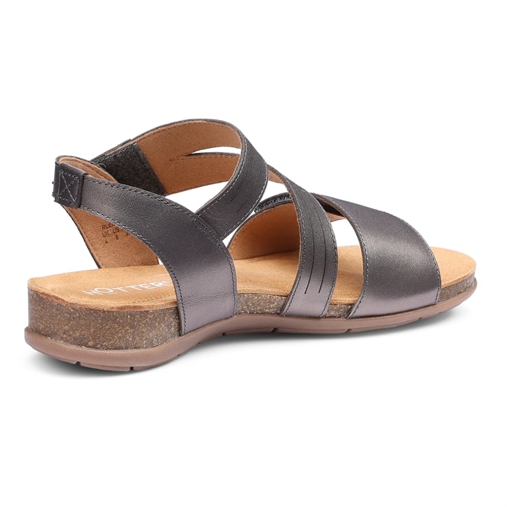 Ruen Sandals