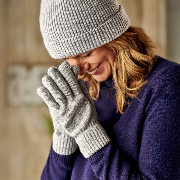 Essential Lambswool Gloves