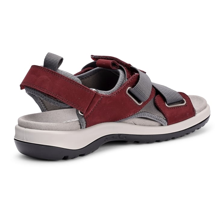 Pursue Sandals