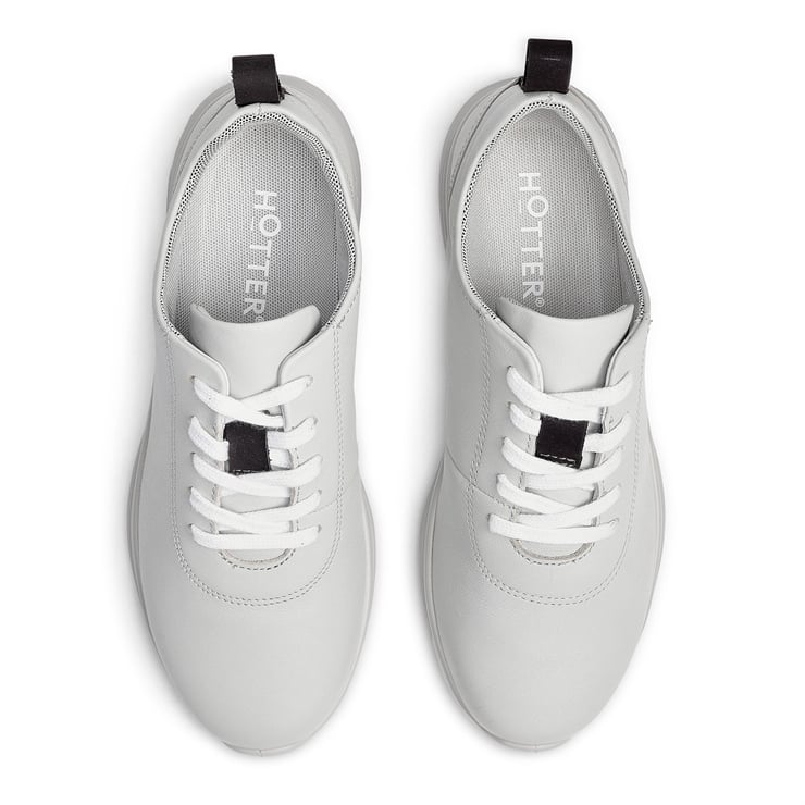 Cosmos Trainers