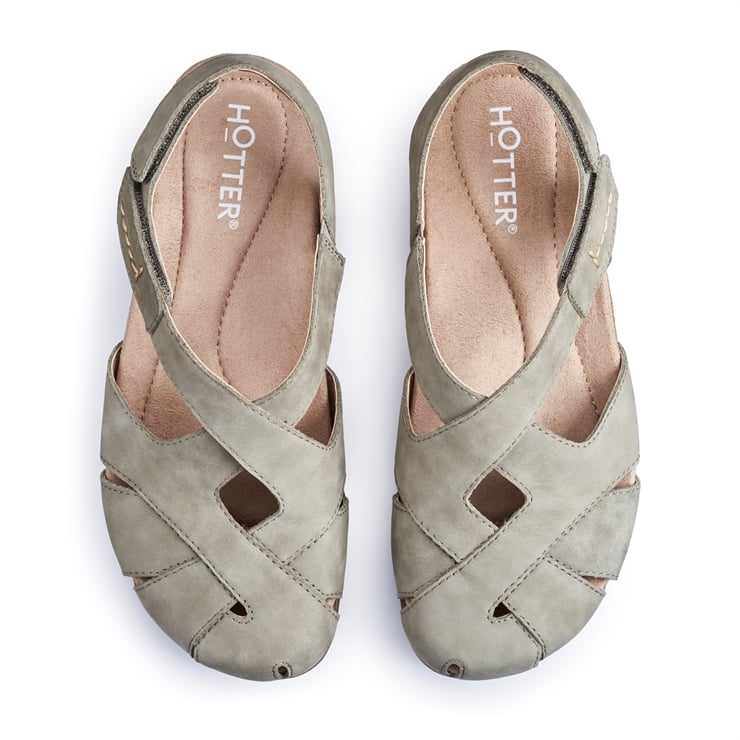 COURRÈGES | OBLIQUE LEATHER SANDALS