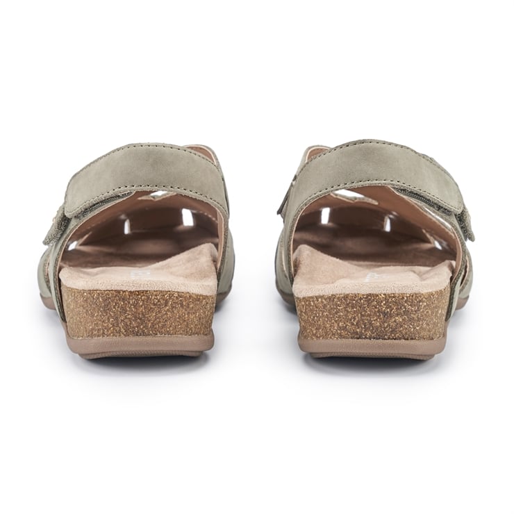 sandals infant size 6