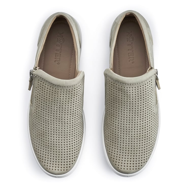 Daisy Trainers