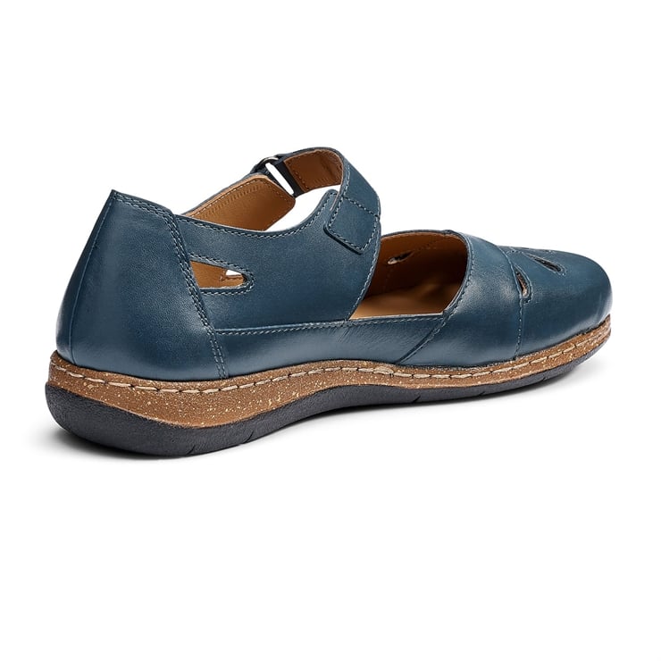 Devi Shoes