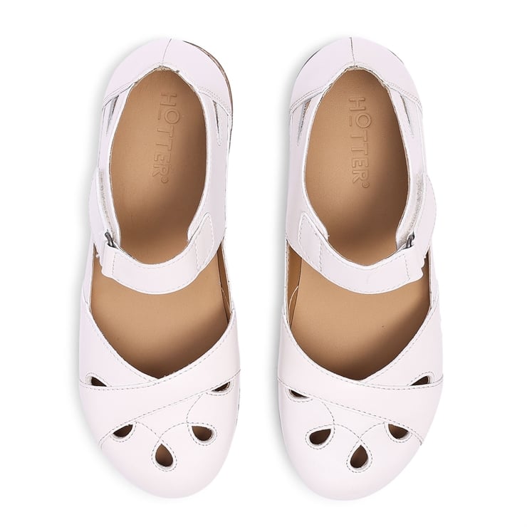 Devi Shoes