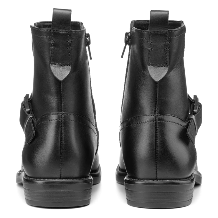 Delta Boots