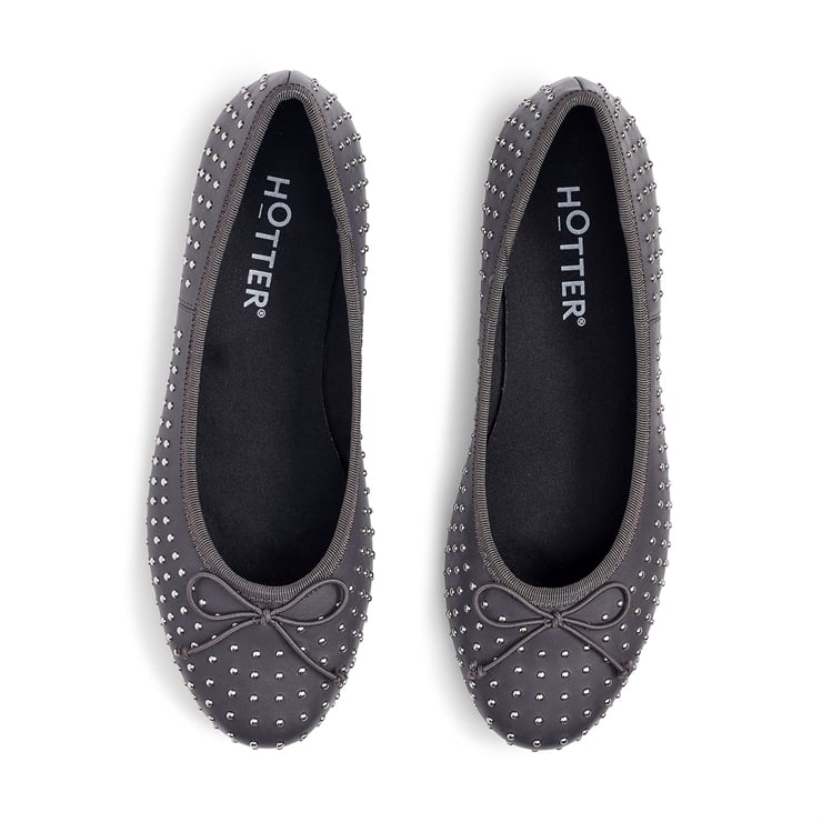 Ebba Shoes