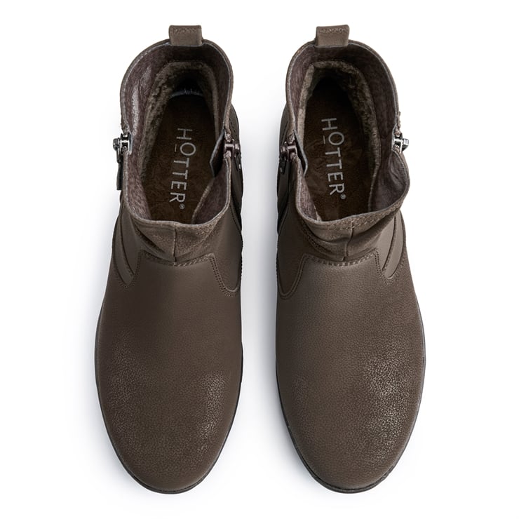 Epsom Boots