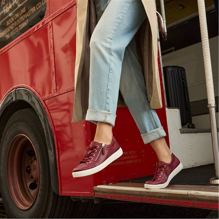 Chase II Sneakers