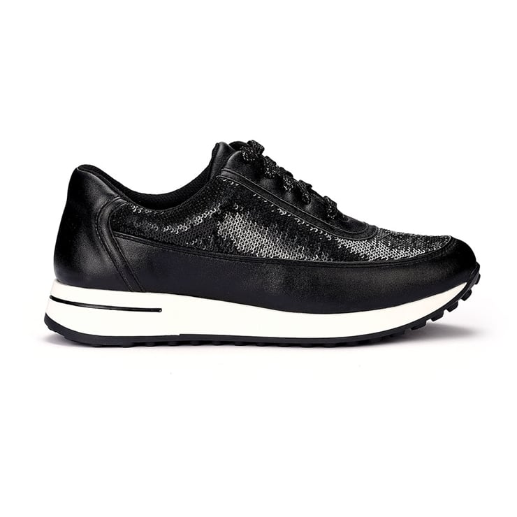 Gleam Trainers