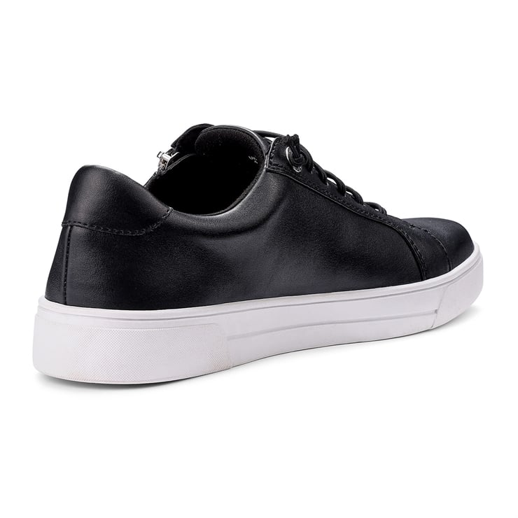 Leonie Trainers