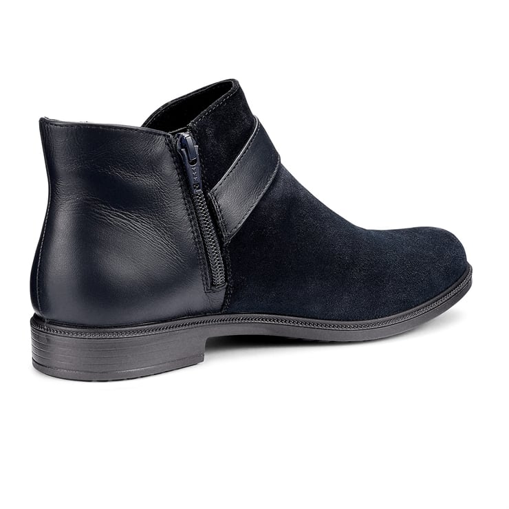 Linton Boots