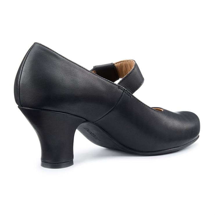 Paso Heels