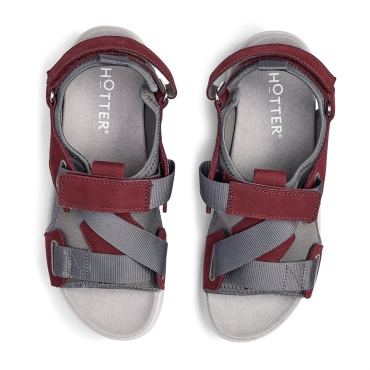 Pursue Sandals