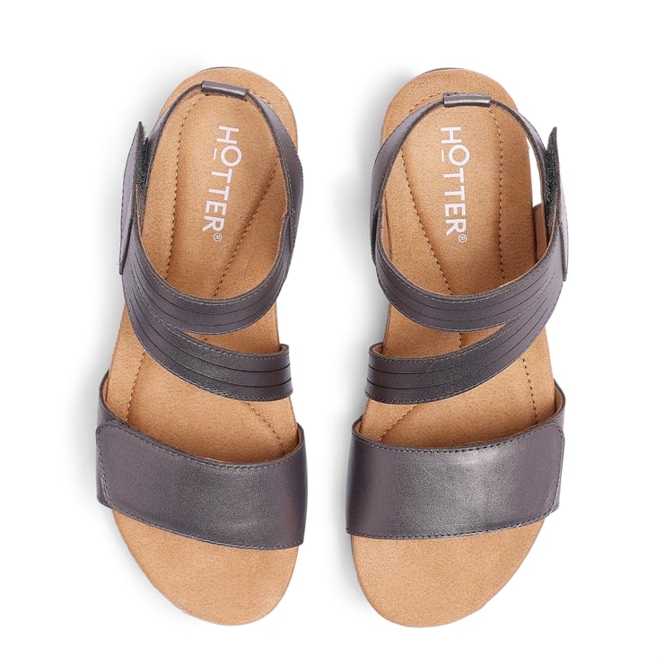 Ruen Sandals