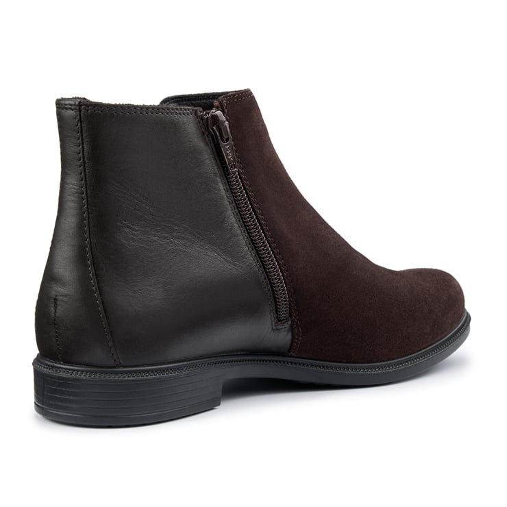 Tenby Boots