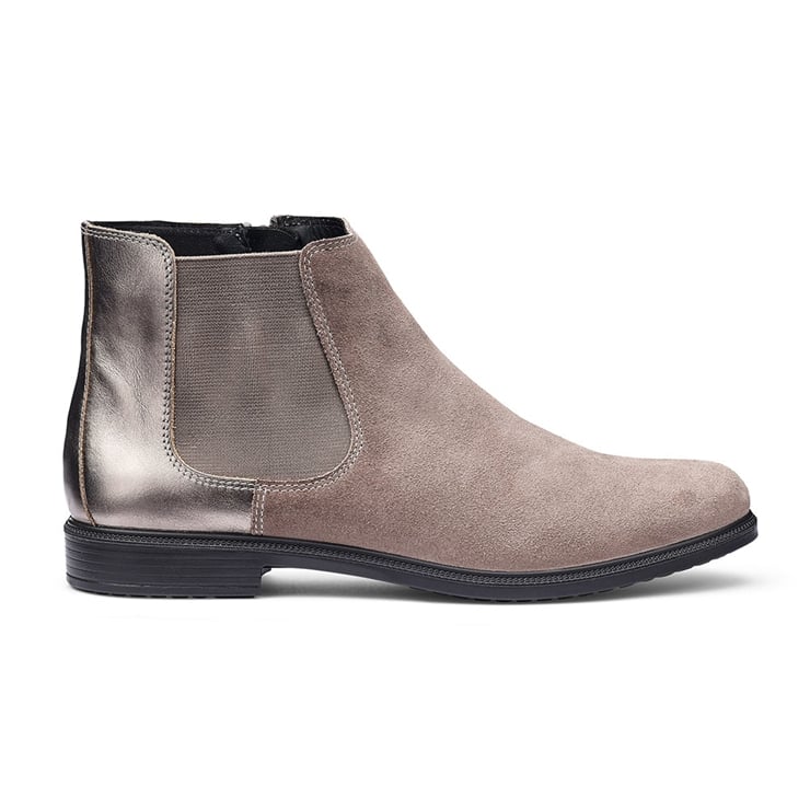 Tenby Boots