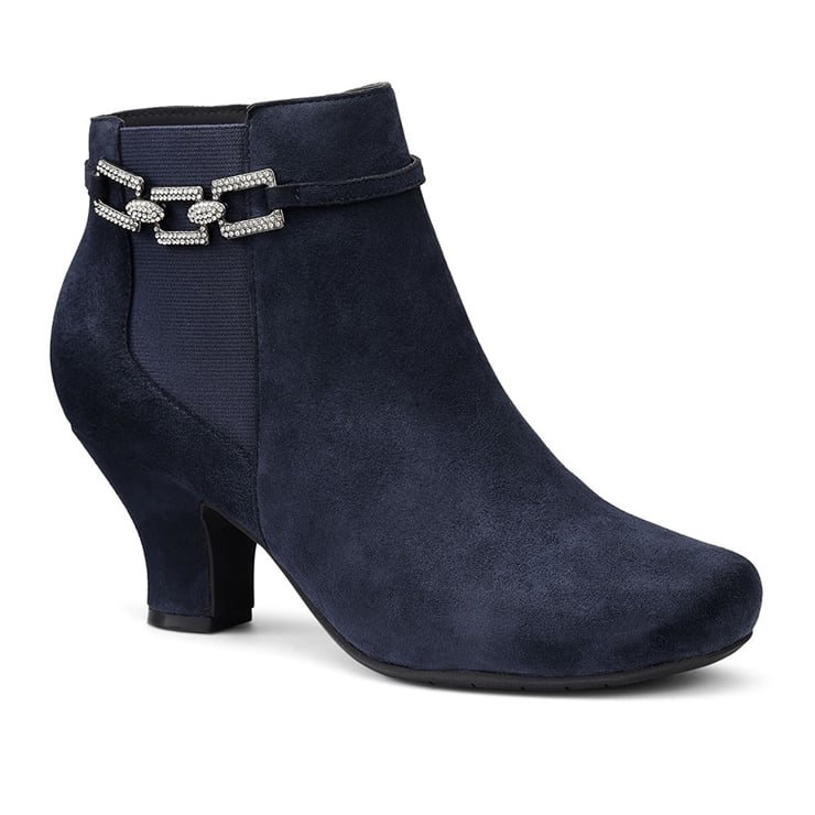 Verse Boots